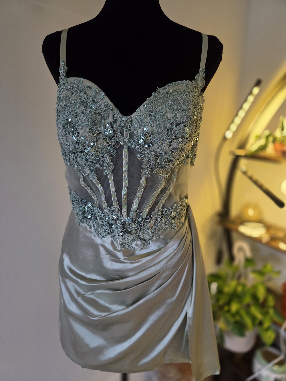 Elegant Sage Green Lace Appliqué Satin Mini Dress - Picture 2 of 10